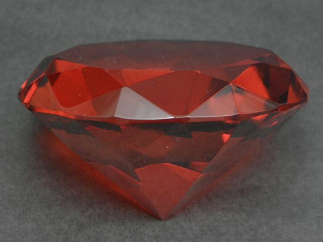 Krištáľový diamant veľký červený