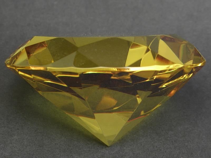 Krištáľový diamant veľký žltý